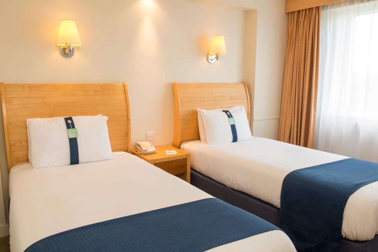 Holiday Inn London Brent Cross, An Ihg Hotel Экстерьер фото