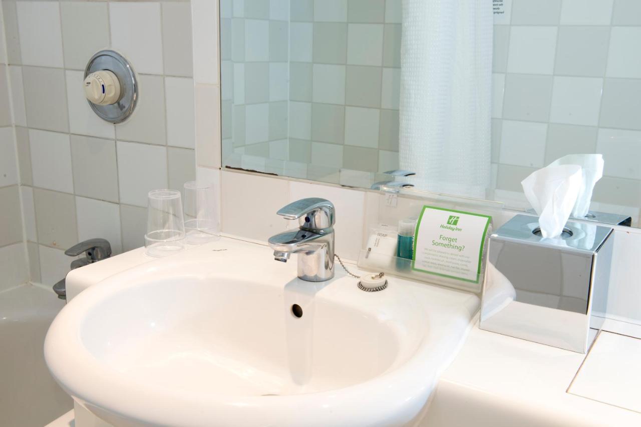 Holiday Inn London Brent Cross, An Ihg Hotel Экстерьер фото