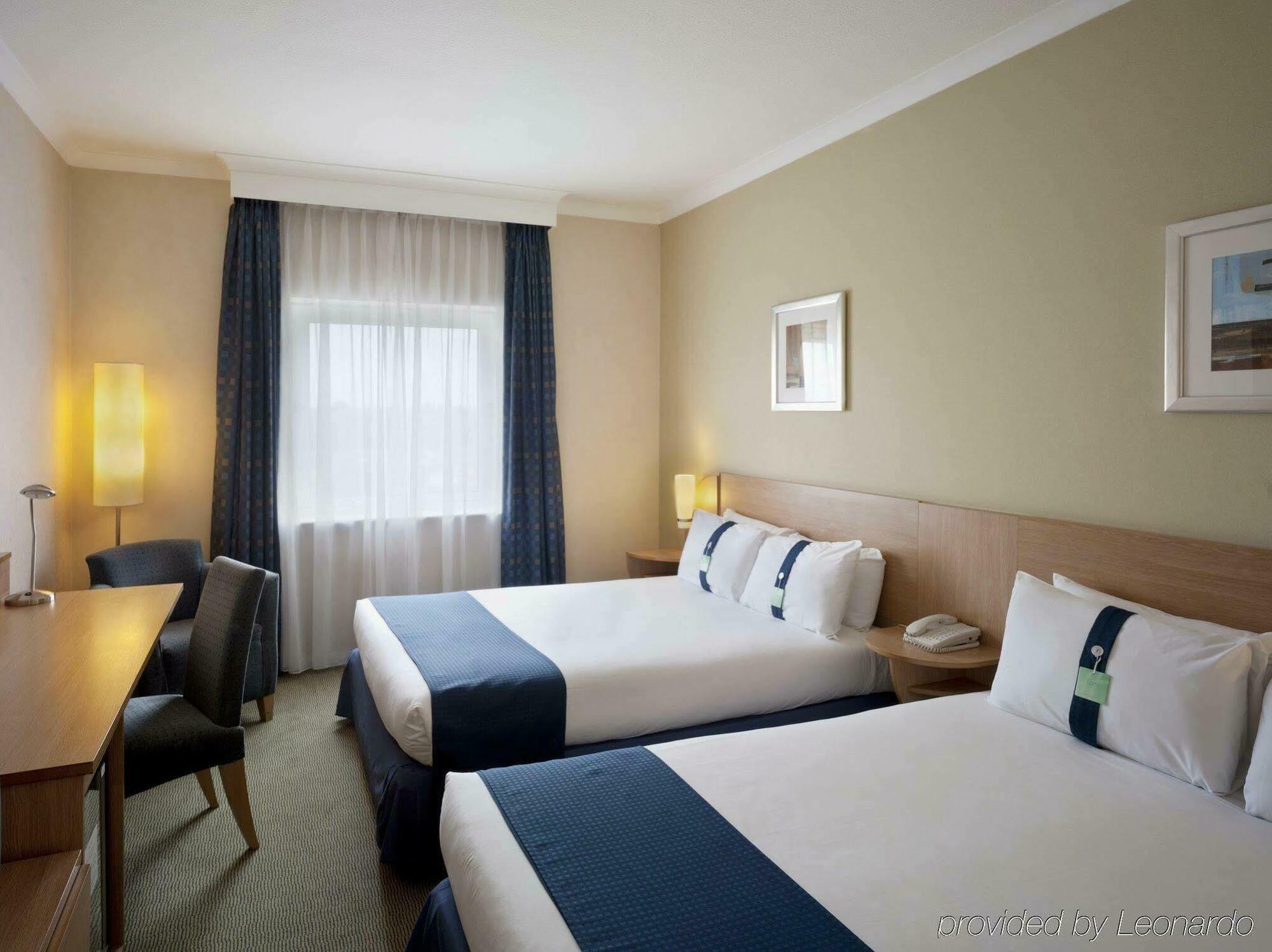 Holiday Inn London Brent Cross, An Ihg Hotel Экстерьер фото